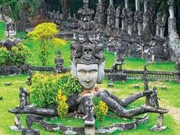Du lich Lào: Vườn tượng Phật Wat Khaek - nơi nghệ thuật thăng hoa 